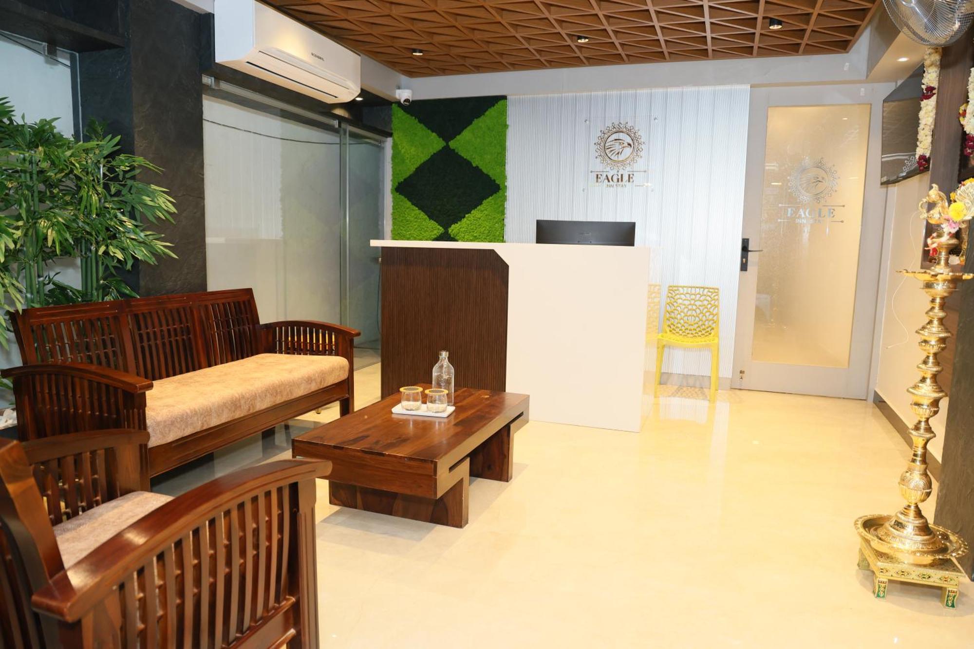 Eagle Inn Stay カーンチープラム エクステリア 写真