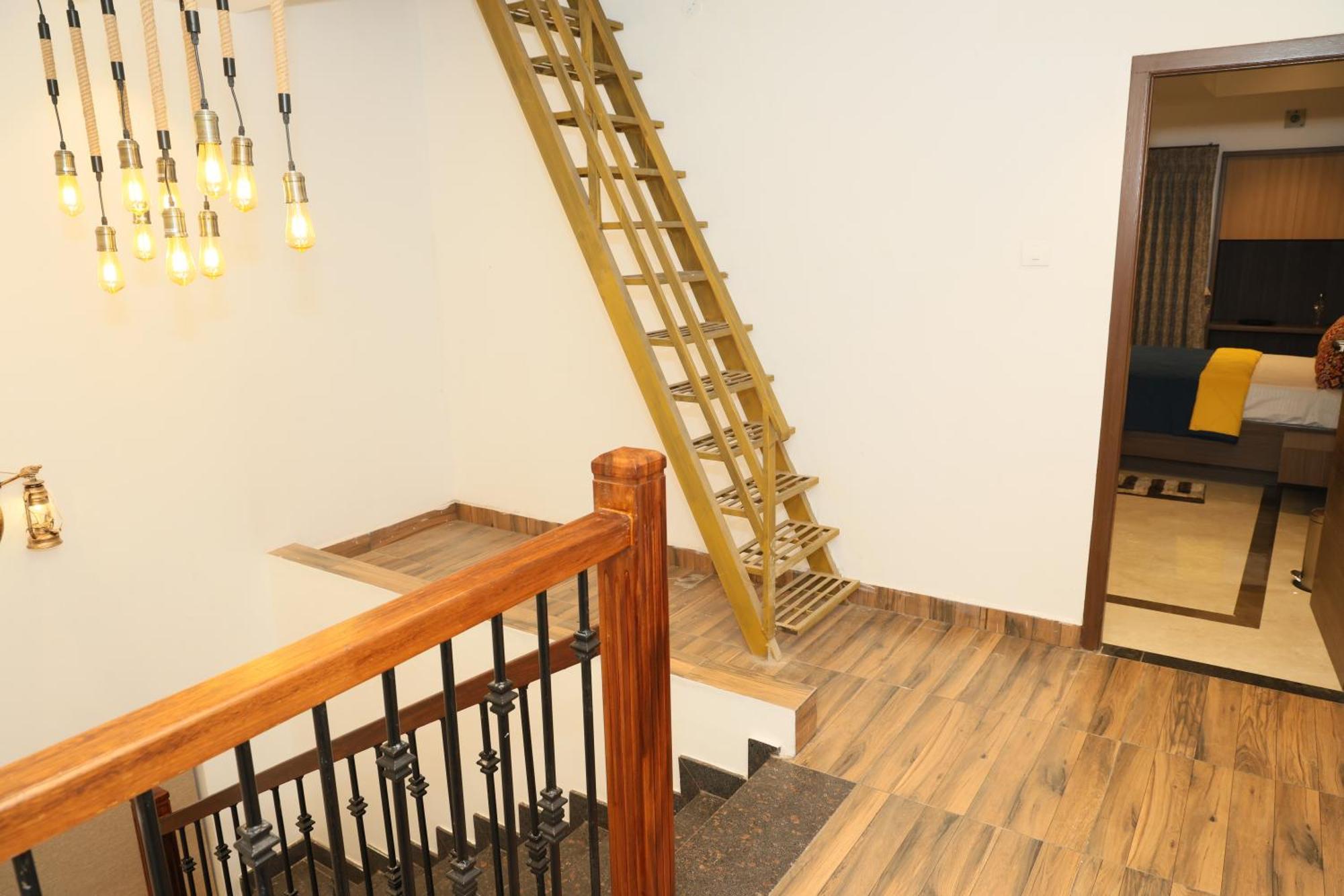 Eagle Inn Stay カーンチープラム エクステリア 写真