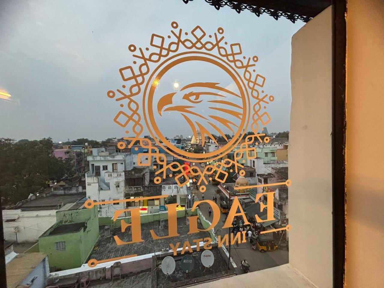 Eagle Inn Stay カーンチープラム エクステリア 写真